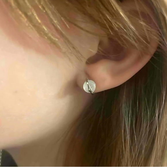 Dainty Unisex Astronaut & Planet Stud Earrings Best Friend Gift 🪐 - Picture 7 of 10